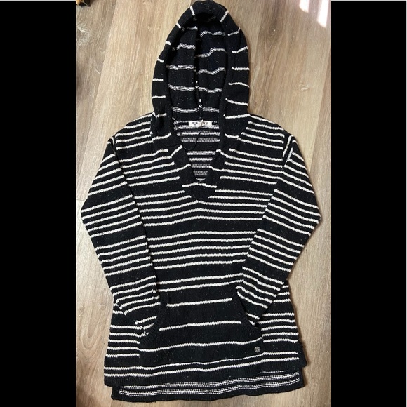 GIFTED ON TREND Roxy Poncho - Picture 13 of 13